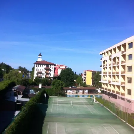 Pool View Apartmán Saints Constantine and Helena