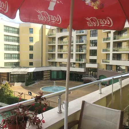 Pool View Apartmán Saints Constantine and Helena
